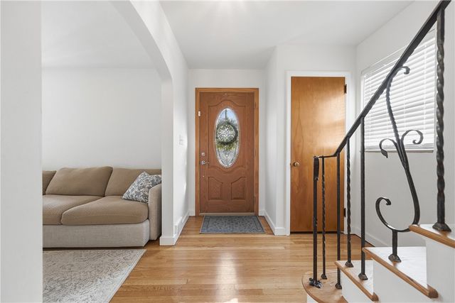 835 Wible Run Rd, Shaler, PA 15209