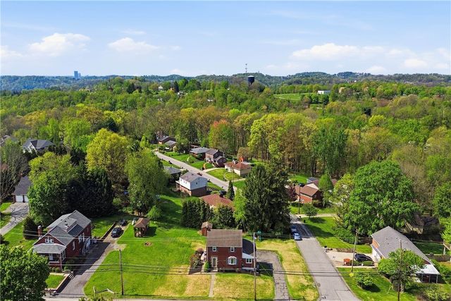 835 Wible Run Rd, Shaler, PA 15209
