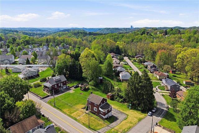 835 Wible Run Rd, Shaler, PA 15209