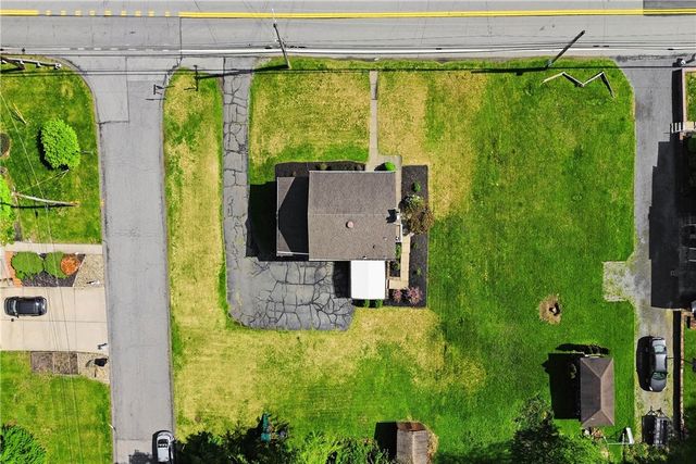 835 Wible Run Rd, Shaler, PA 15209