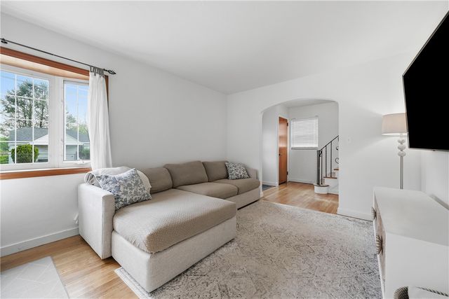 835 Wible Run Rd, Shaler, PA 15209