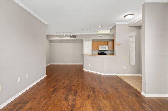 5501 ROSEHILL ROAD 103, Sarasota, FL 34233