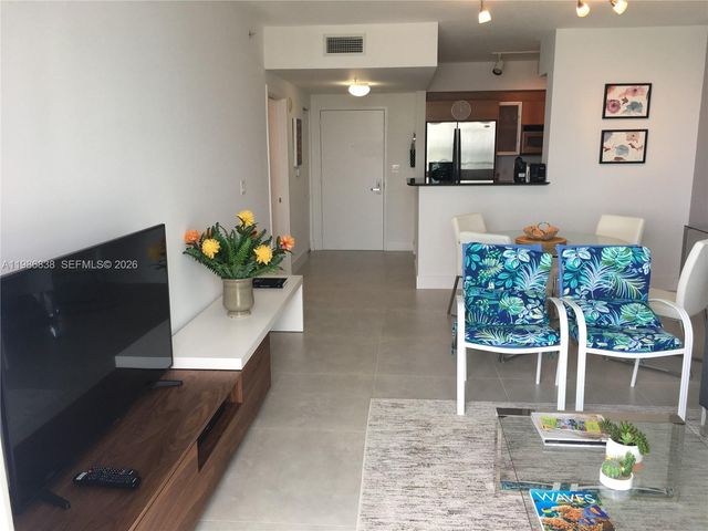 335 S Biscayne Blvd 3910, Miami, FL 33131