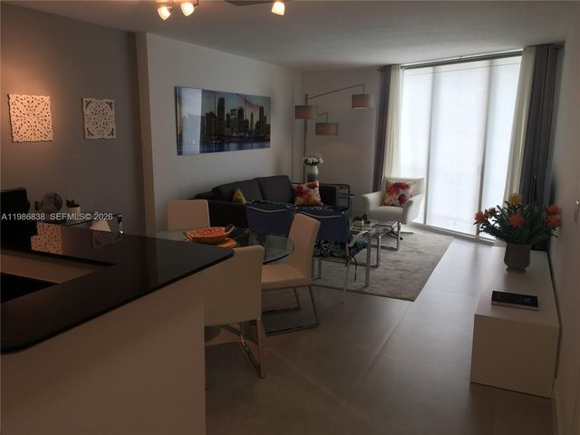 335 S Biscayne Blvd 3910, Miami, FL 33131