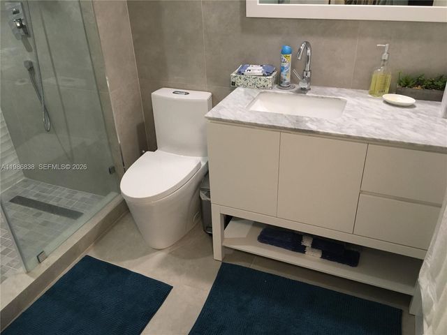 335 S Biscayne Blvd 3910, Miami, FL 33131