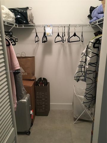 335 S Biscayne Blvd 3910, Miami, FL 33131