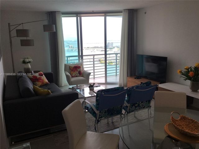 335 S Biscayne Blvd 3910, Miami, FL 33131