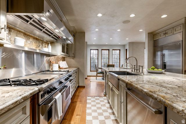 1220 E YALE AVE, Salt Lake City, UT 84105