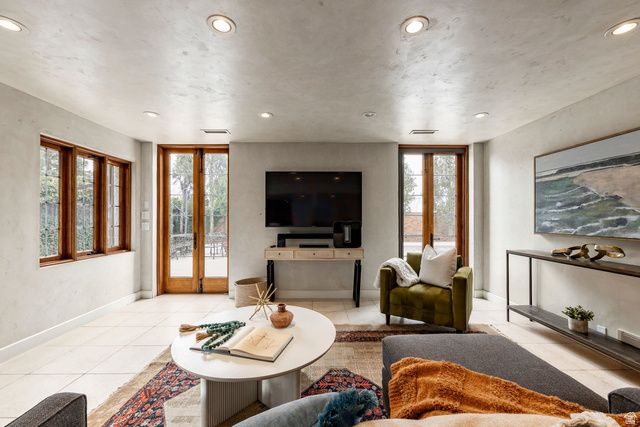 1220 E YALE AVE, Salt Lake City, UT 84105