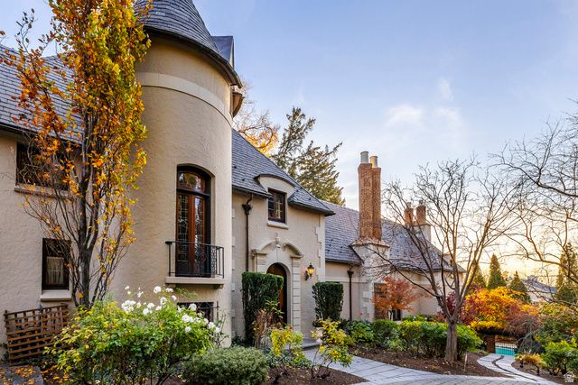 1220 E YALE AVE, Salt Lake City, UT 84105