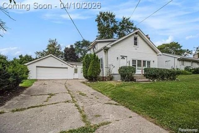 371 Hillcliff Drive, Waterford Charter Township, MI 48328