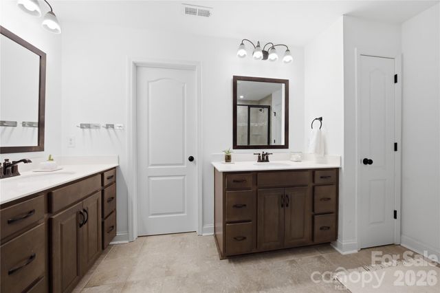 607 Southstone Drive, Matthews, NC 28104