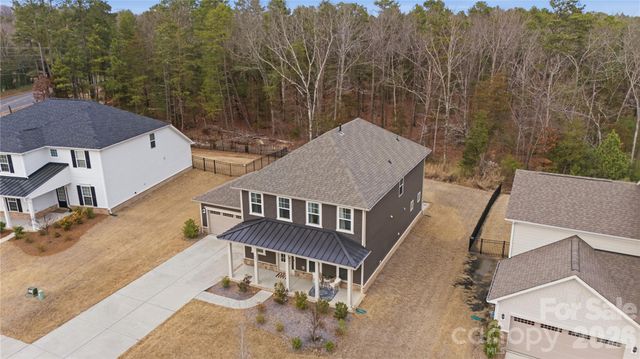 607 Southstone Drive, Matthews, NC 28104