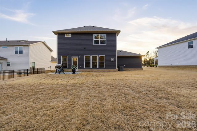 607 Southstone Drive, Matthews, NC 28104