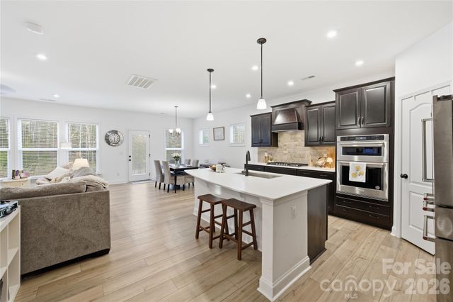 607 Southstone Drive, Matthews, NC 28104