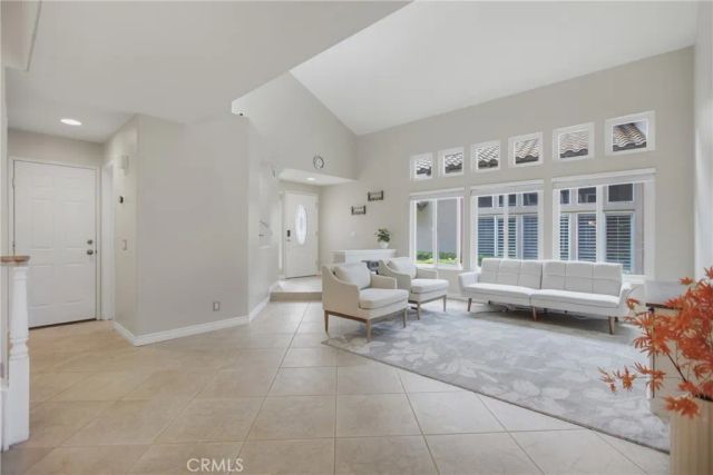 33 Fuente, Rancho Santa Margarita, CA 92688