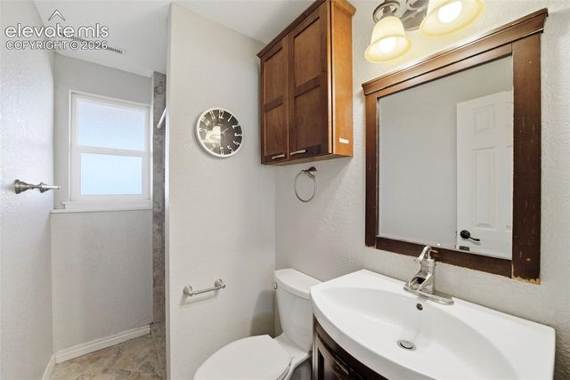 2826 Pinnacle Drive, Colorado Springs, CO 80910
