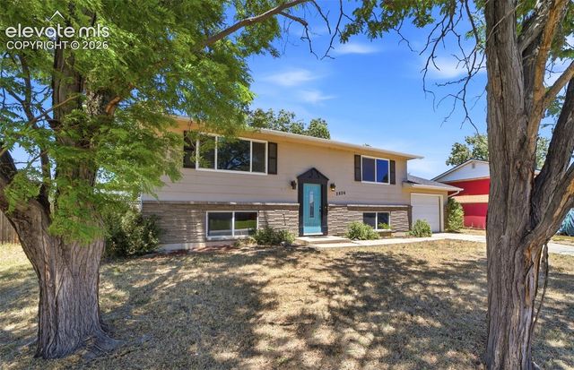 2826 Pinnacle Drive, Colorado Springs, CO 80910