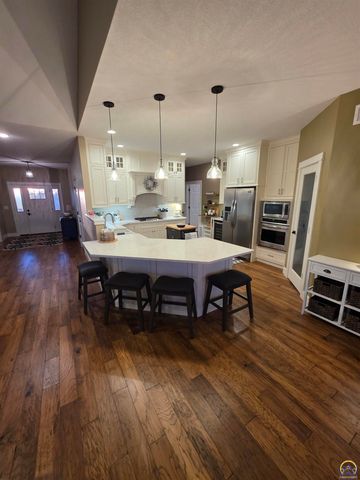 5 Locust Lane, Emporia, KS 66801