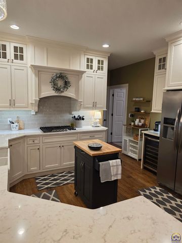 5 Locust Lane, Emporia, KS 66801