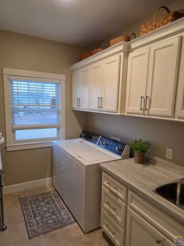 5 Locust Lane, Emporia, KS 66801