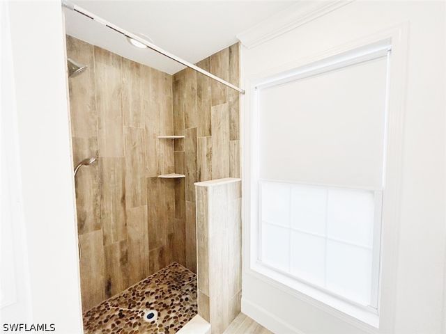 122 Leawood CIR, Naples, FL 34104