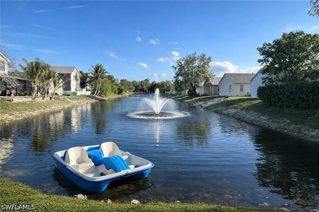 122 Leawood CIR, Naples, FL 34104