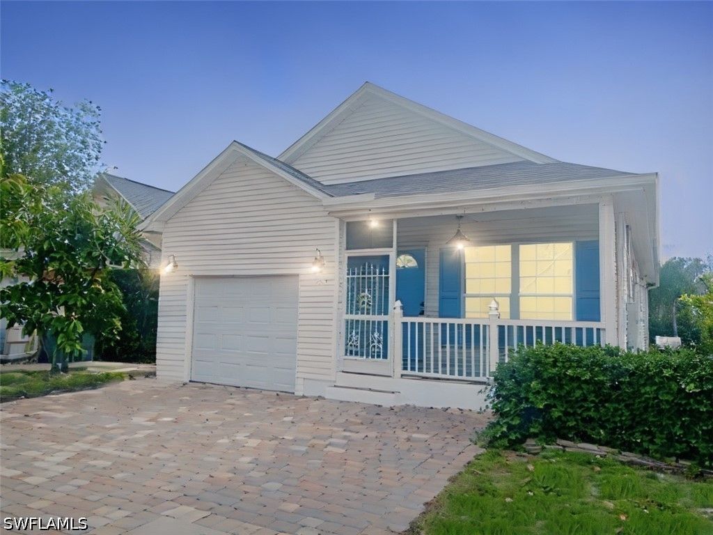 122 Leawood CIR, Naples, FL 34104