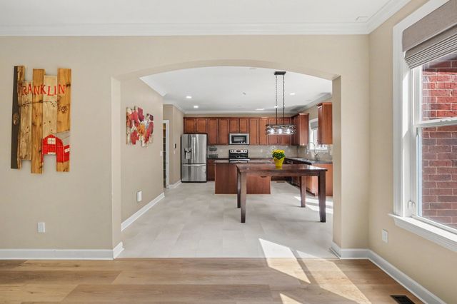1414 Chantilly Ln, Franklin, TN 37067