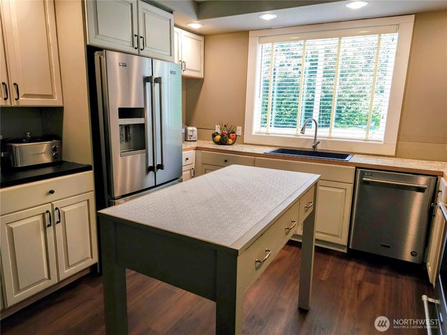 23618 SE Tiger Mountain Road, Issaquah, WA 98027