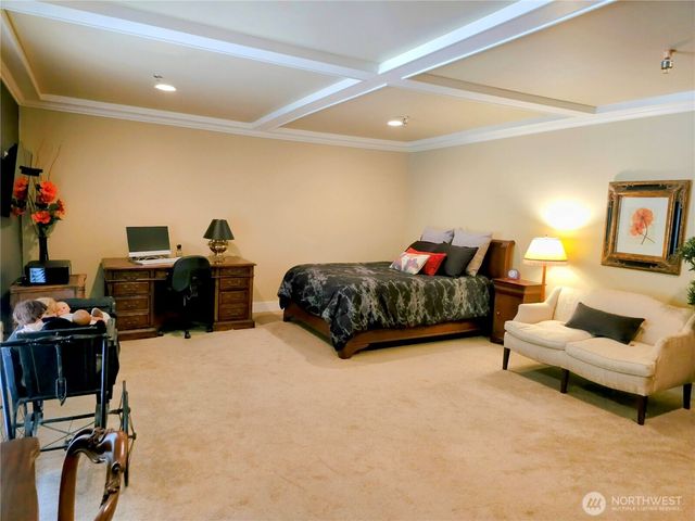 23618 SE Tiger Mountain Road, Issaquah, WA 98027