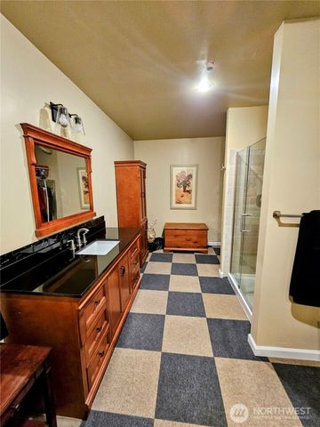 23618 SE Tiger Mountain Road, Issaquah, WA 98027