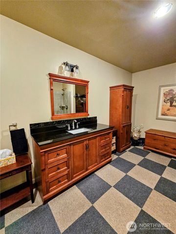 23618 SE Tiger Mountain Road, Issaquah, WA 98027