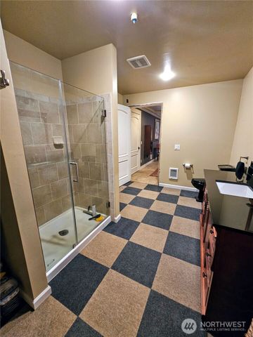 23618 SE Tiger Mountain Road, Issaquah, WA 98027