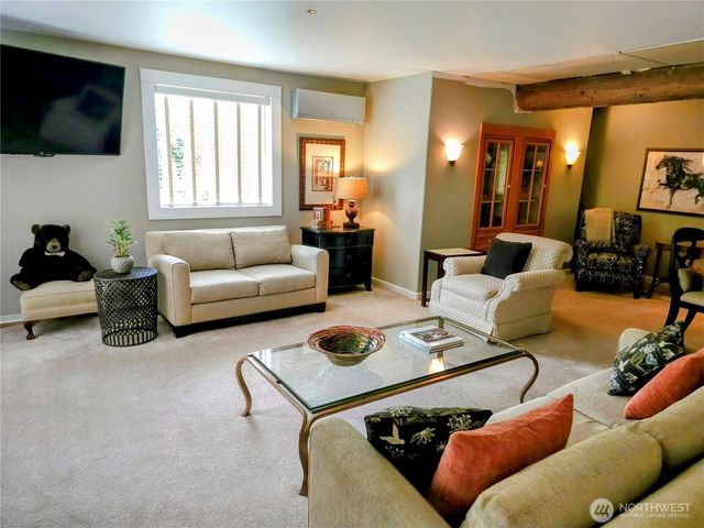 23618 SE Tiger Mountain Road, Issaquah, WA 98027