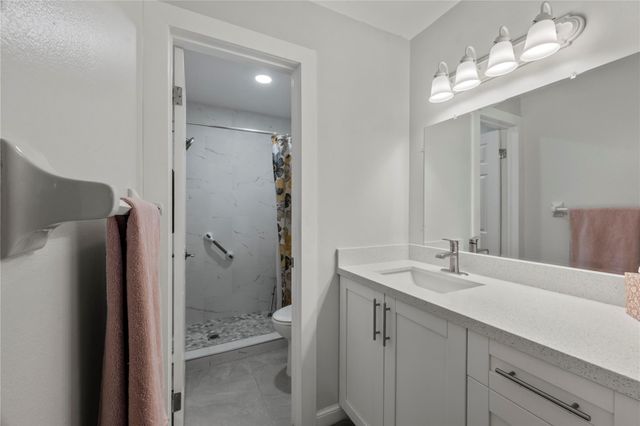 600 SW Natura Blvd B, Deerfield Beach, FL 33441