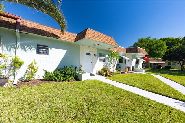 600 SW Natura Blvd B, Deerfield Beach, FL 33441