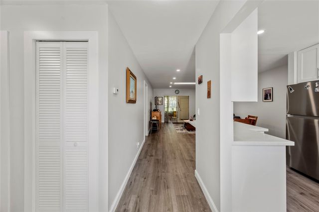 600 SW Natura Blvd B, Deerfield Beach, FL 33441