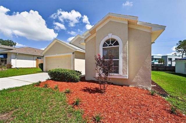 418 HENDERSON AVENUE, Seffner, FL 33584