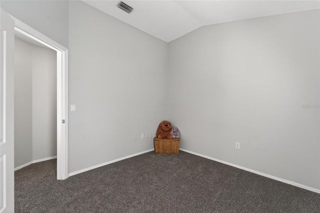 418 HENDERSON AVENUE, Seffner, FL 33584