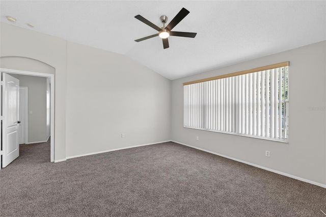 418 HENDERSON AVENUE, Seffner, FL 33584