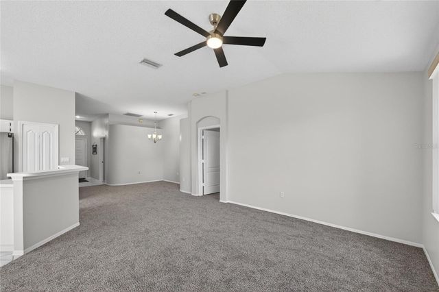 418 HENDERSON AVENUE, Seffner, FL 33584