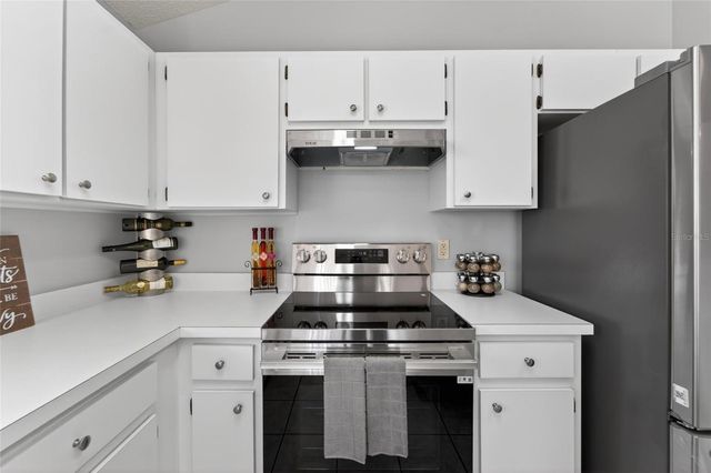 418 HENDERSON AVENUE, Seffner, FL 33584