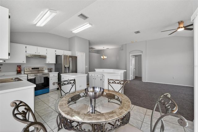 418 HENDERSON AVENUE, Seffner, FL 33584