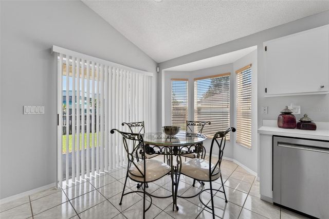 418 HENDERSON AVENUE, Seffner, FL 33584
