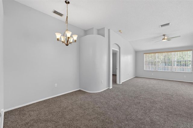 418 HENDERSON AVENUE, Seffner, FL 33584