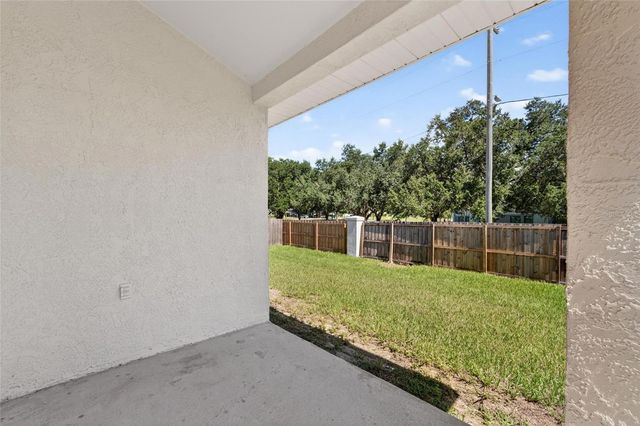 418 HENDERSON AVENUE, Seffner, FL 33584