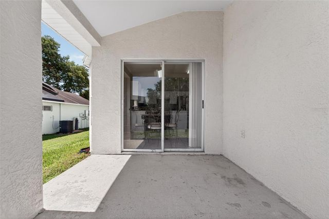 418 HENDERSON AVENUE, Seffner, FL 33584