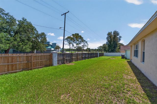 418 HENDERSON AVENUE, Seffner, FL 33584