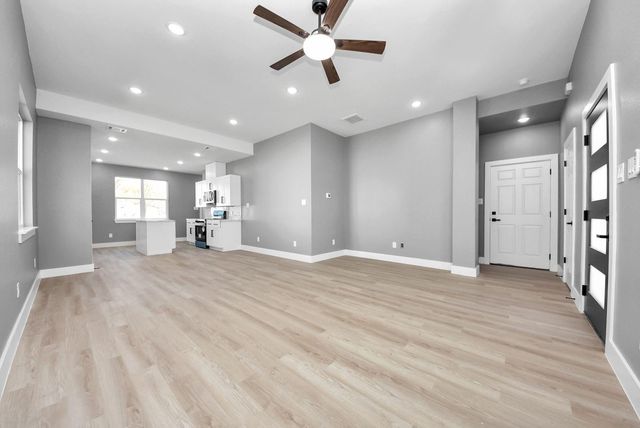 17121 Spindle Oaks Drive, Conroe, TX 77385